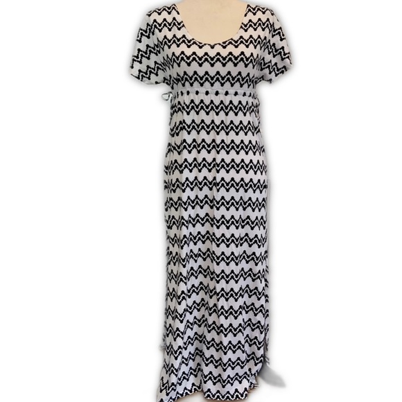 black dress vegas Zigzag Knit Dress - D.Exterior main image 1